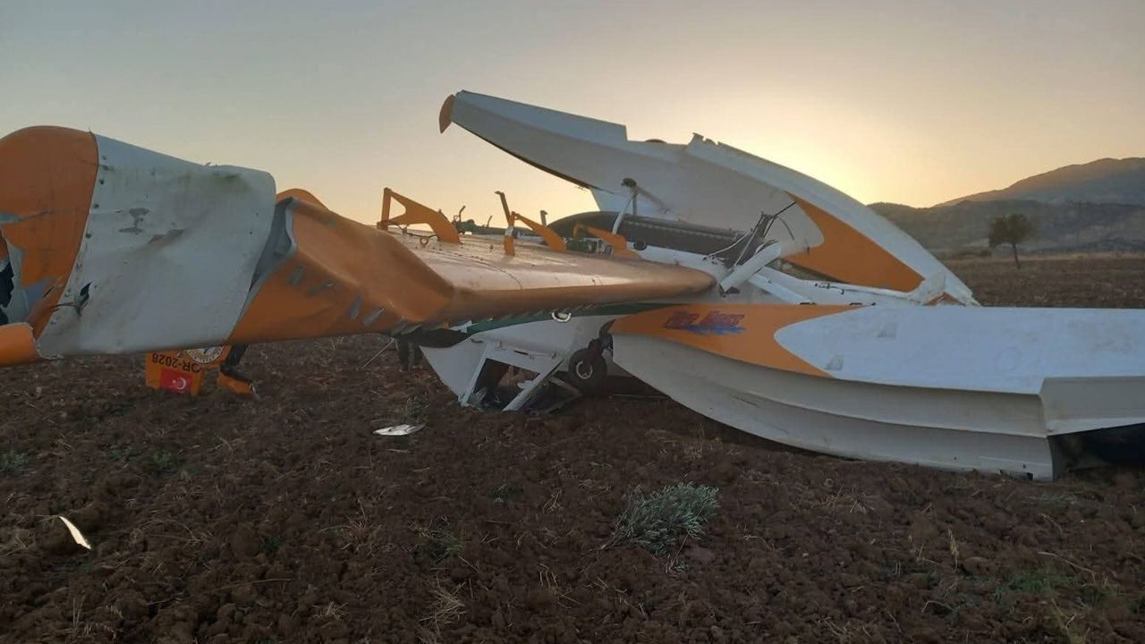 Avión de entrenamiento de bomberos se estrella en Muğla
