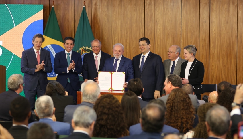 Lula betont Partnerschaft mit Sebrae zur Unterstützung kleiner Unternehmen und zur Verringerung der Auswirkungen der US-Steuern