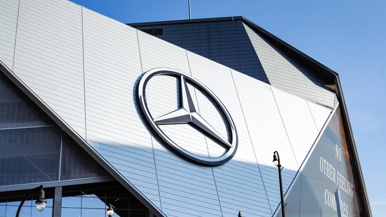 In transitie: Mercedes start met de verkoop van autodealerschappen - Eerste vestiging gaat naar Sterne Group!