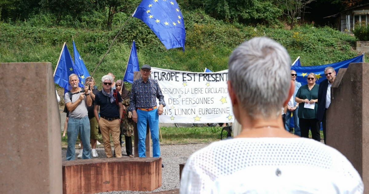 Wissembourg. Se manifestaron en Weiler para defender la libertad de movimiento en Europa.