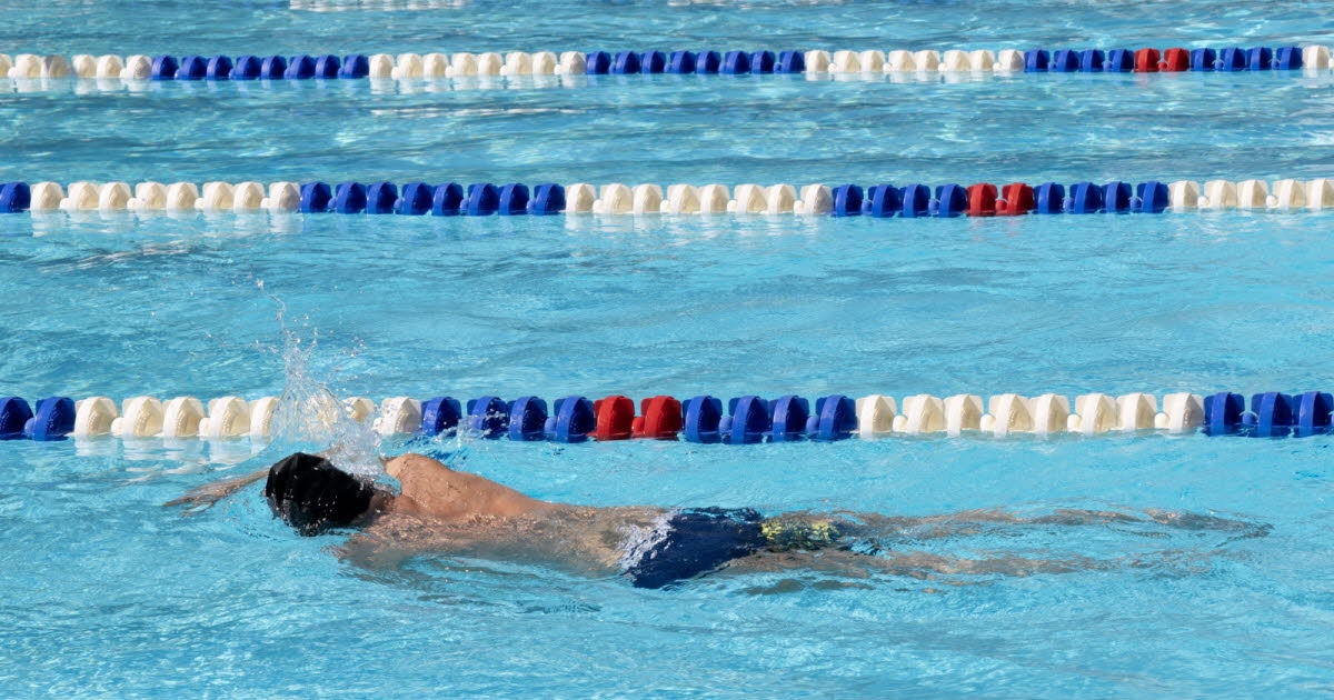 Pływanie. Stan infrastruktury, wzrost liczby utonięć... Alain Bernard i Florent Manaudou biją na alarm
