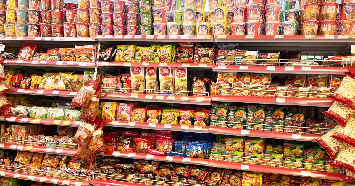 Sağlık. Süpermarket promosyonları çok yağlı, çok tatlı ve çok tuzlu