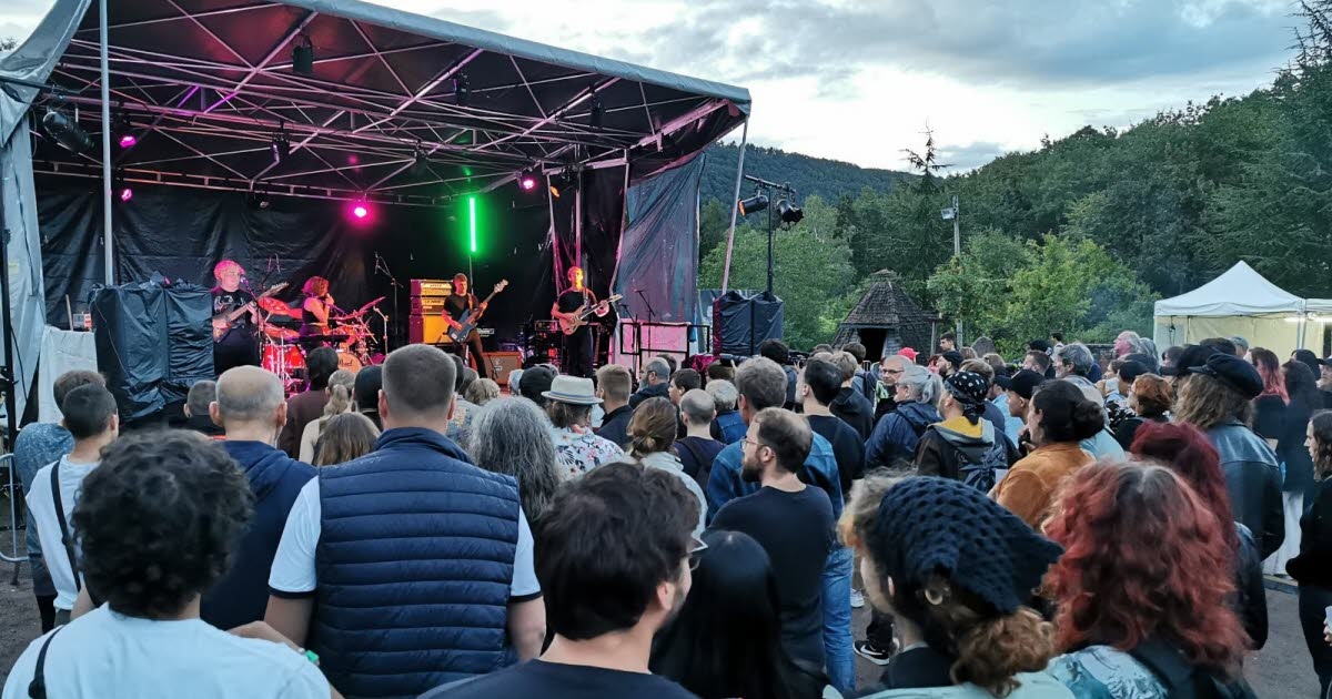 Lembach. Rock'N'Stein: Festivalin 10. yıl dönümü için üç akşam boyunca 12 grup