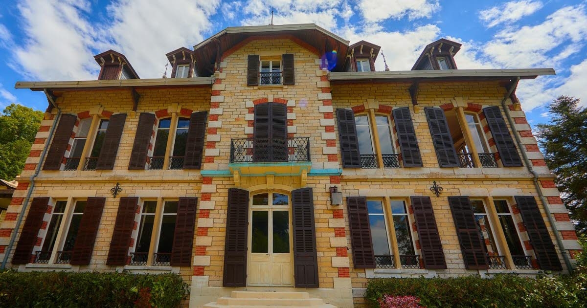 Jura. For nearly 5 million euros, become the new lord of Beauvoisin