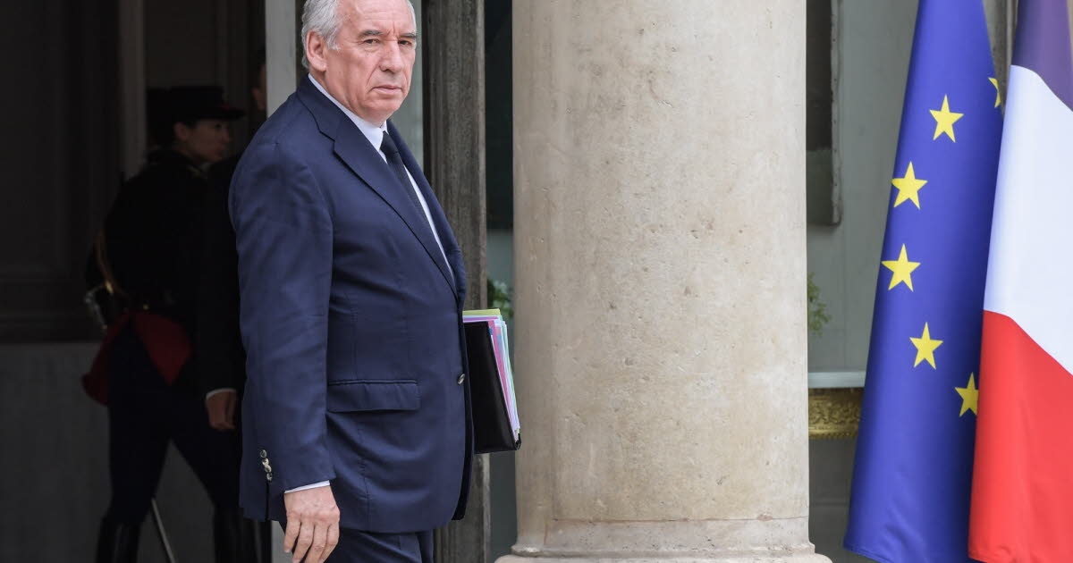 Live. Bayrou on TF1's 8 p.m. news: "France is on the verge of over-indebtedness," warns Vautrin.