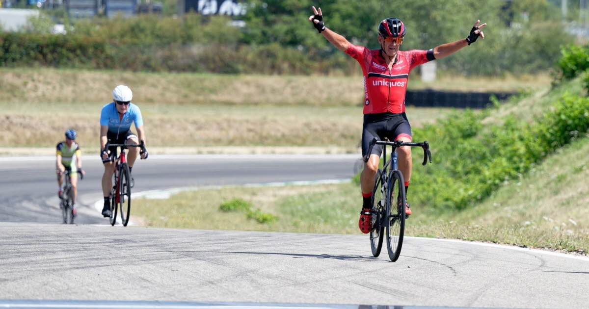 Torcy. Rowery na torze samochodowo-motocyklowym: nowość na torze Vaison