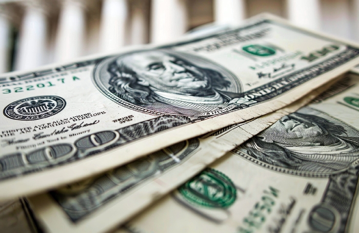 Dollar fiel auf Forex unter 79 Rubel