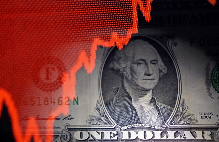 El rublo se debilita, la bolsa cae, el petróleo sube. Análisis del mercado financiero, 24 de julio.