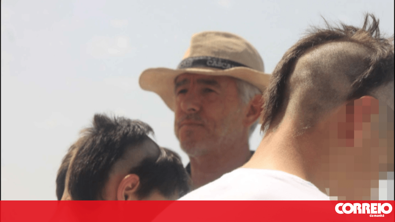 <![CDATA[ Treinador de natação acusado de maus tratos e coação a atleta vai ser julgado em Elvas ]]>