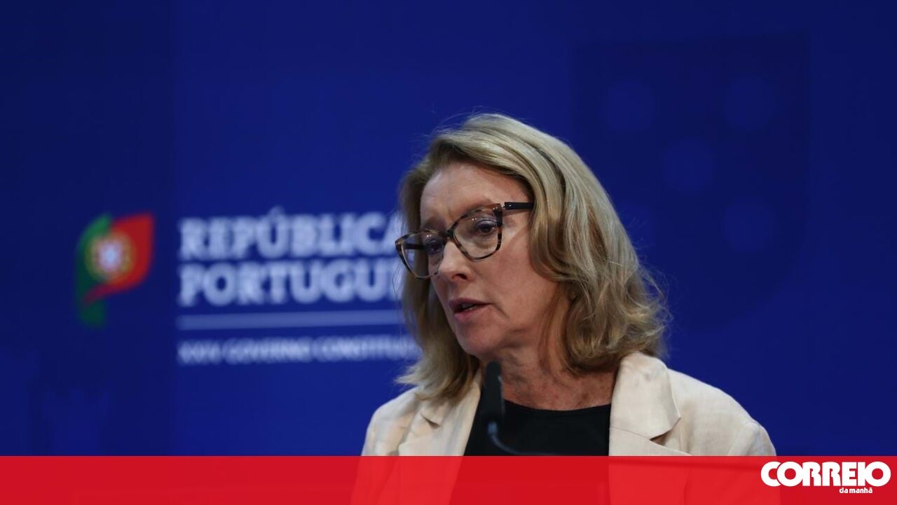 <![CDATA[ Compra até dois dias de férias e serviços mínimos para creches e lares ]]>