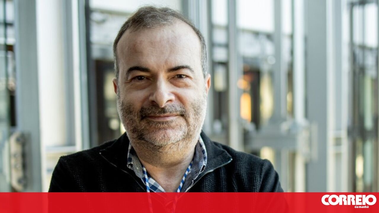 <![CDATA[ Paulo Filipe deixa Hospital de Santa Maria após polémicas e vai ser professor catedrático ]]>
