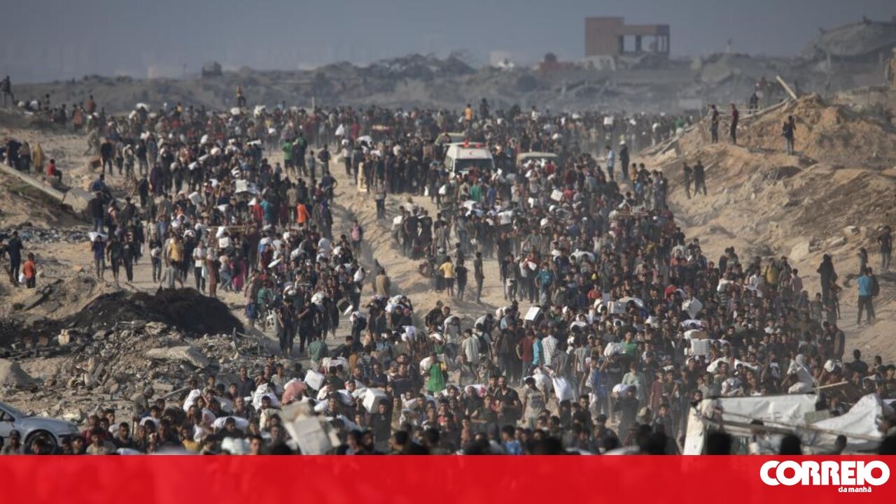 <![CDATA[ Israel prepara transferência em massa de civis palestinianos ]]>