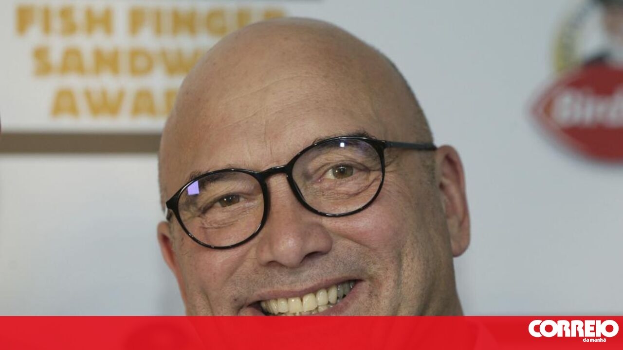 <![CDATA[ BBC termina contrato com Gregg Wallace: apresentador está fora do 'Masterchef' por abuso sexual ]]>
