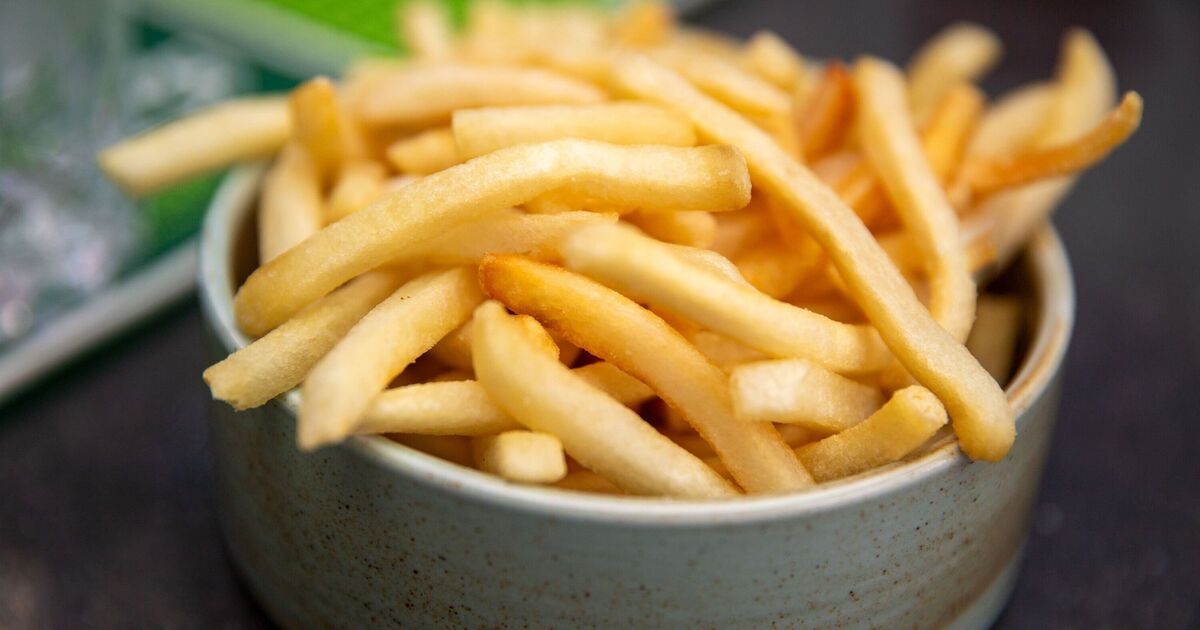 Maak restaurantwaardige frietjes in de airfryer met slechts vijf ingrediënten