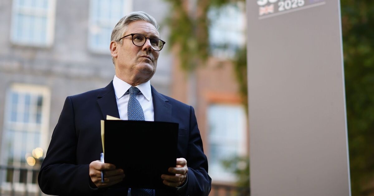 Indignazione per le bollette energetiche più elevate che i britannici devono affrontare dopo la resa di Keir Starmer alla UE sulla Brexit