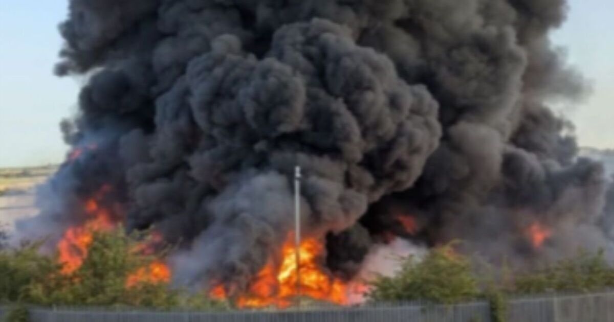 Rushden fire LIVE: Smoke seen for miles after horror industrial estate blaze