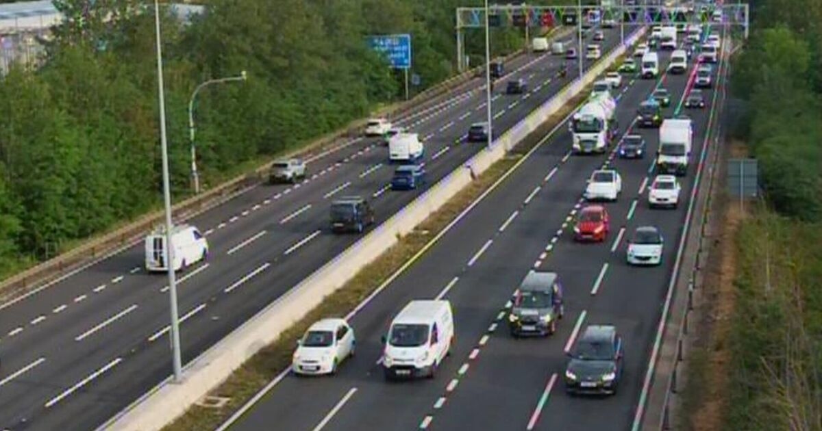 M4 LIVE: Autostrada chiusa e probabilmente rimarrà chiusa dopo l'incidente terrificante che ha lasciato un morto