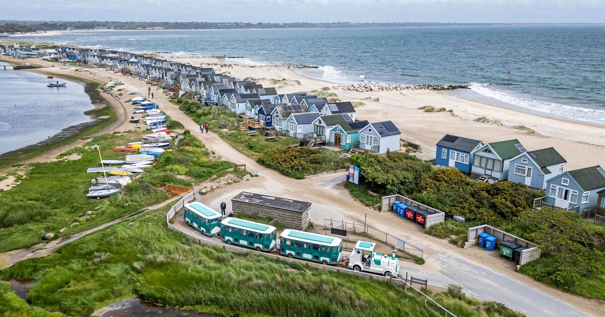 Wut in britischer Küstenstadt, weil Eigentümer die teuersten Strandhütten Großbritanniens nicht verkaufen können
