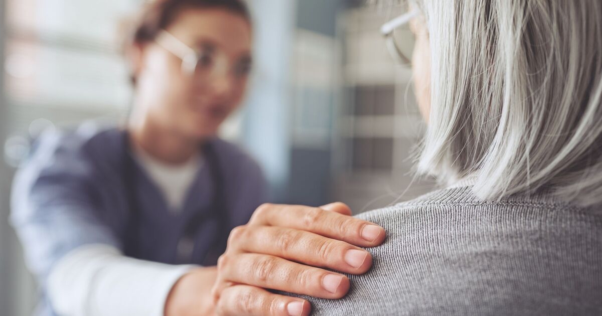 NHS ‘simpelweg nog niet klaar’ voor revolutie in dementiezorg, waarschuwen experts