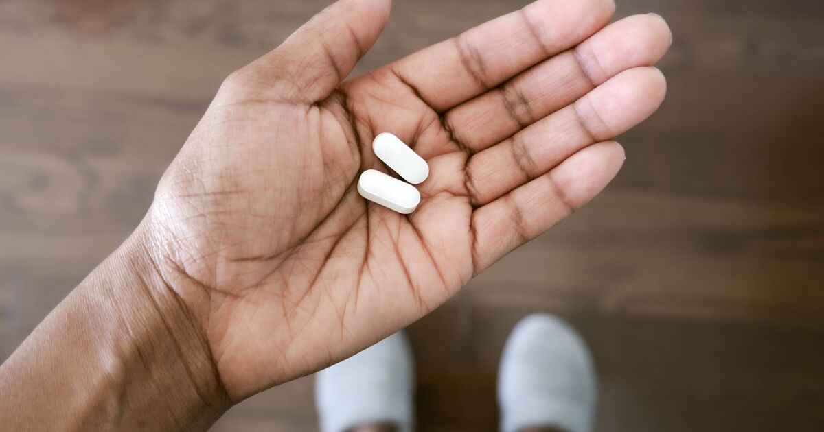 Exatamente quem deve consultar um médico antes de tomar paracetamol para alívio da dor