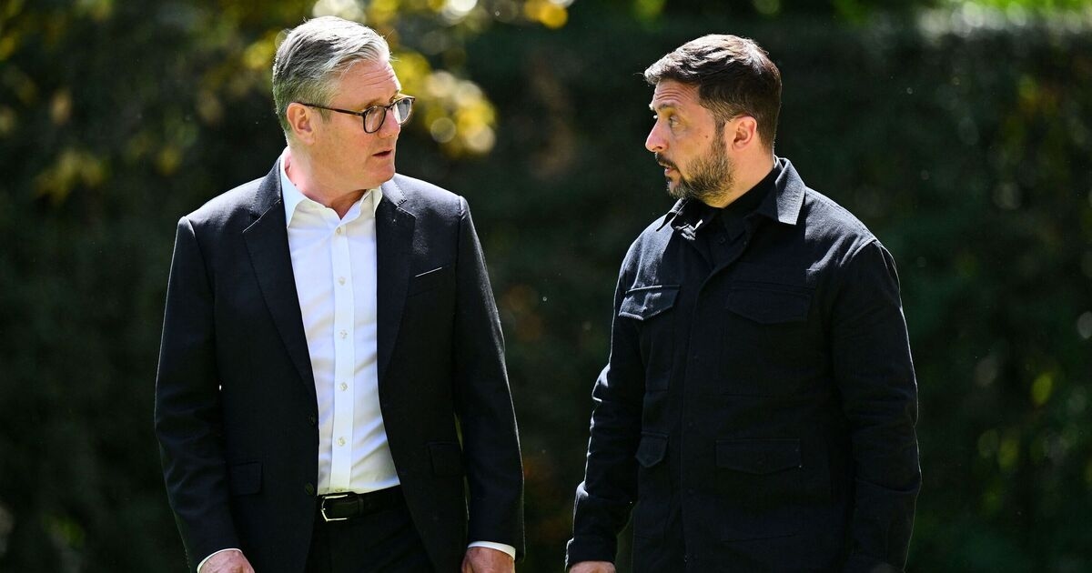 Keir Starmer vliegt naar Kiev om Vladimir Poetin te waarschuwen voor een staakt-het-vuren