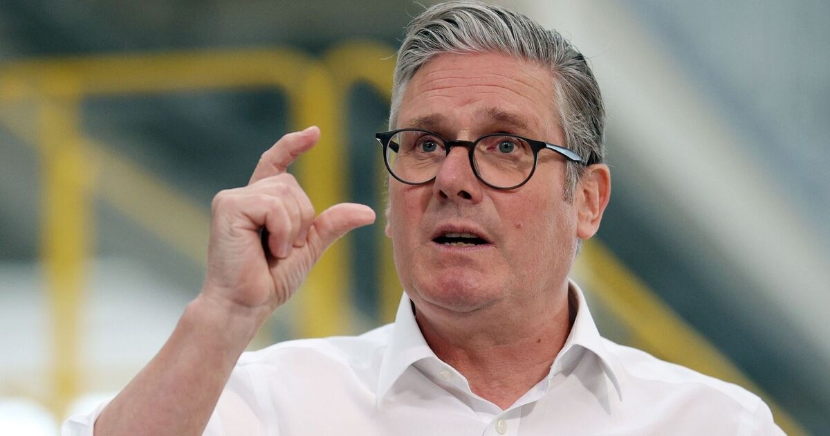Ero nella stanza per il discorso di Keir Starmer che critica Farage: il primo ministro si sta assumendo un rischio enorme