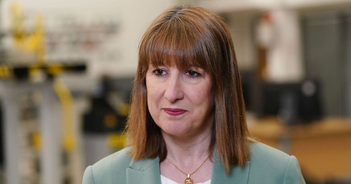El comentario sincero de siete palabras de Rachel Reeves sobre un "día difícil en la oficina" después de las emotivas preguntas al primer ministro.