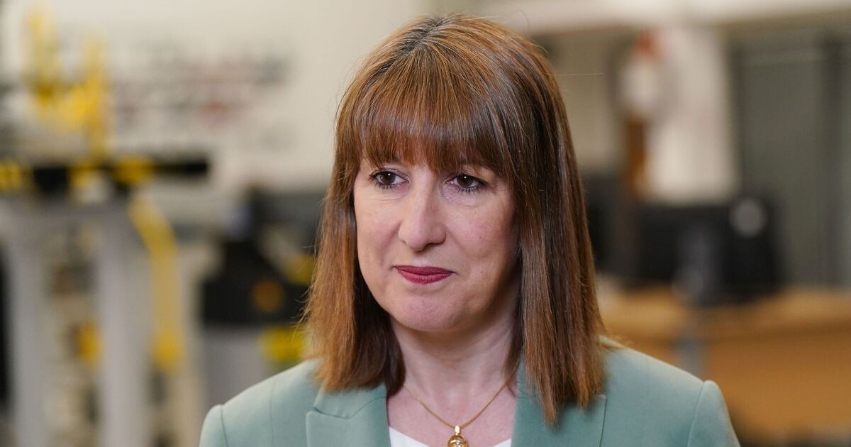 Rachel Reeves 'catastrophe' strikes as new economic bombshell rocks Labour