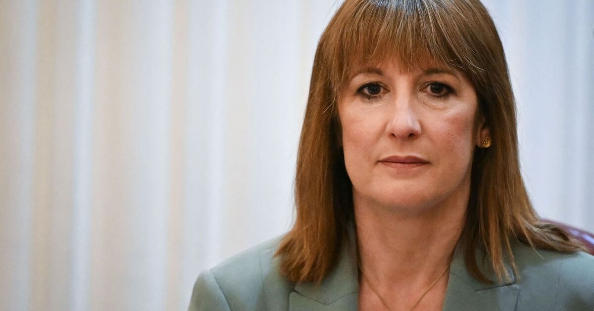 Rachel Reeves versetzte der Wirtschaft einen weiteren brutalen Schlag, während die Arbeitslosigkeit in ganz Großbritannien in die Höhe schoss