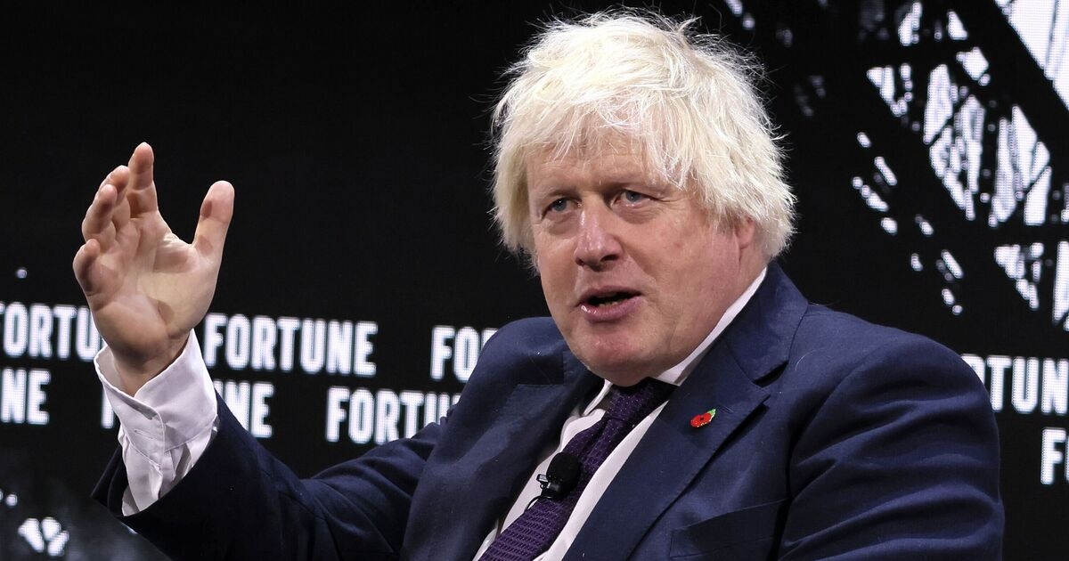 Boris Johnson blasts Keir Starmer as US set to deport migrants to Rwanda