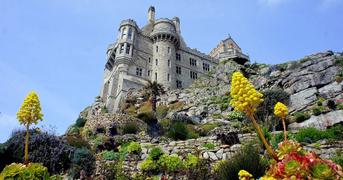 Hidden gem village with fairytale castle and surrounded by the sea