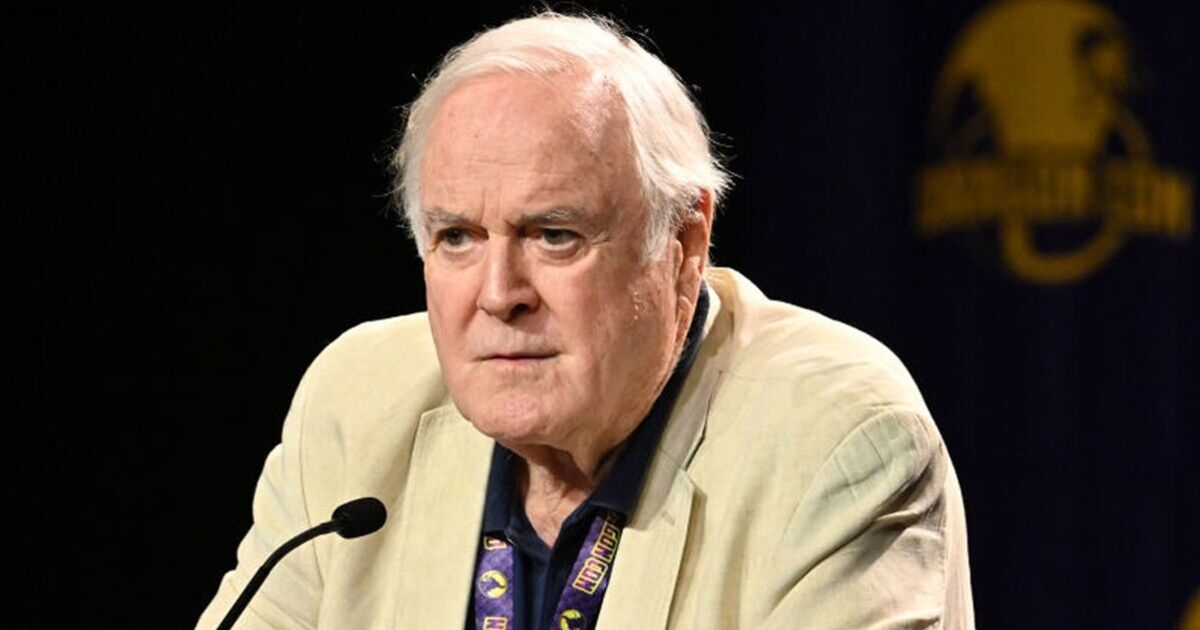 Cena icônica do Monty Python que quase foi cortada porque John Cleese 'odiou'
