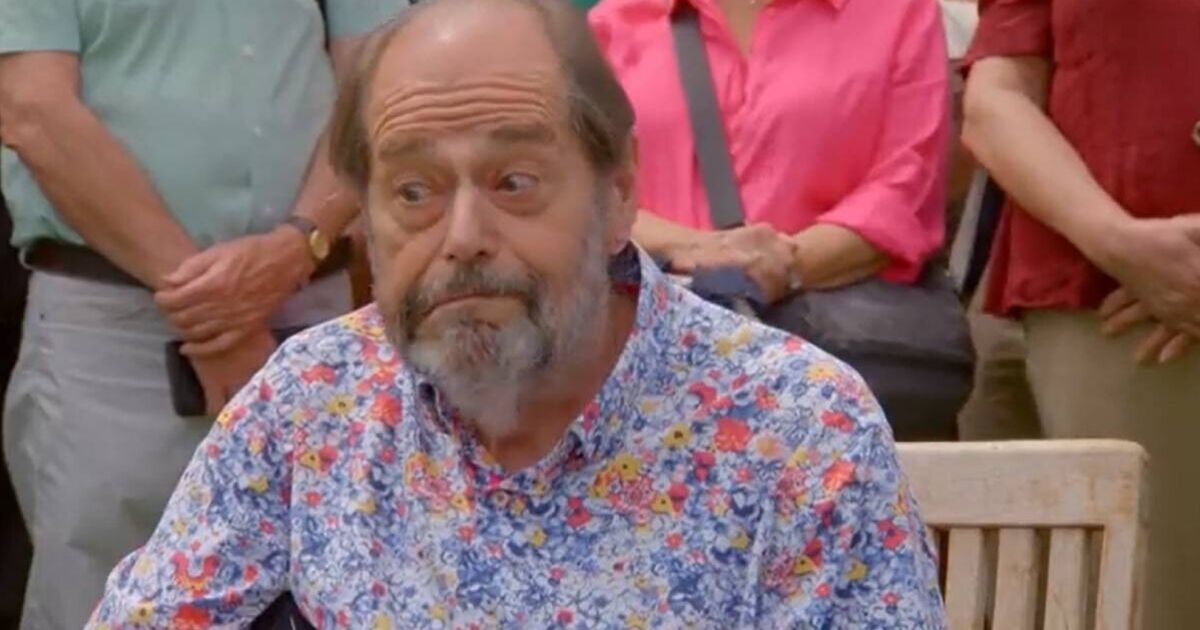 Antiques Roadshow guest's eyes bulge at whoppping figure for George Harrison guitar