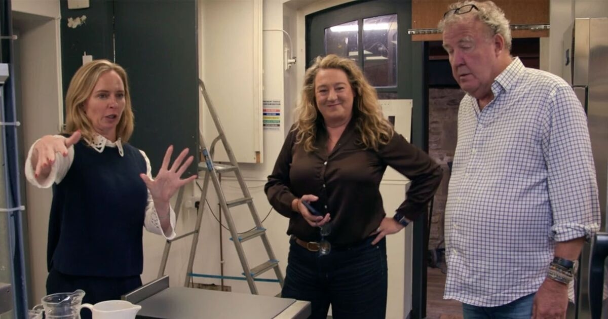 Jeremy Clarkson rompe el silencio sobre su disputa con sus compañeros de reparto "insufribles" y provoca la reacción de los fans.