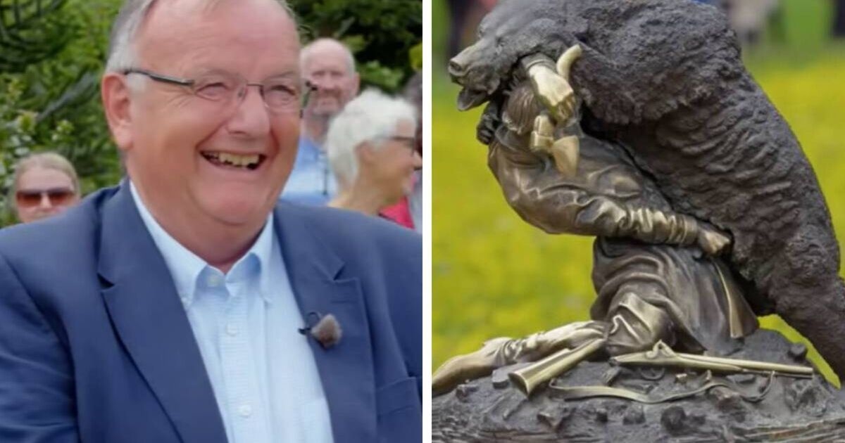 L'ospite dell'Antiques Roadshow ride nonostante il valore del bronzo russo dimezzato a causa di un errore