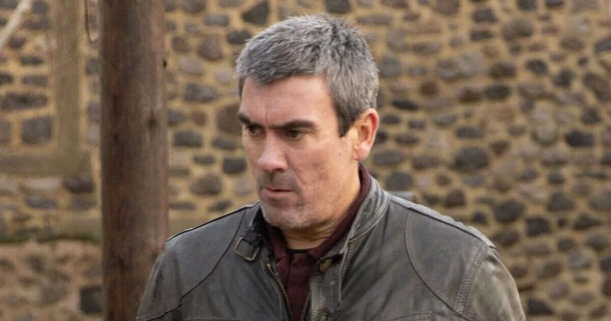Família de Emmerdale fica abalada após promessa improvável de Cain Dingle a Sarah Sugden
