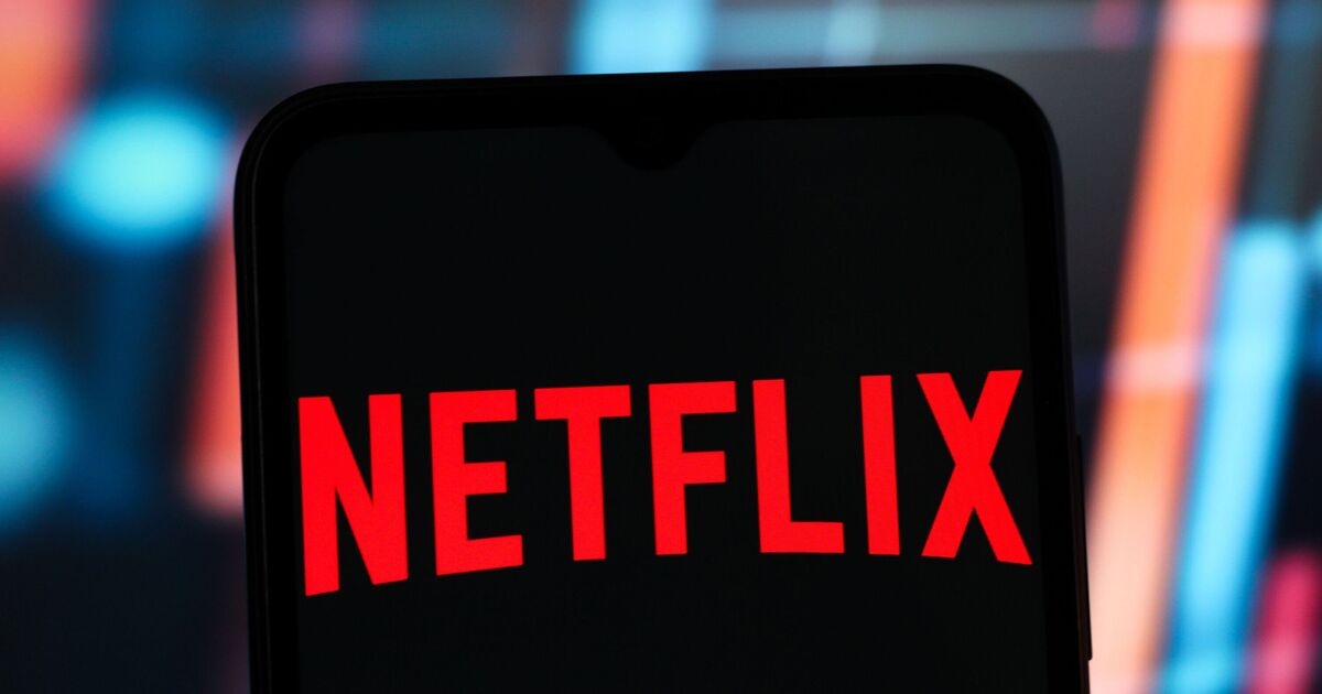 Netflix'teki 'Olağanüstü' İngiliz suç draması, hayranların yeni dizi talebi üzerine 'şimdiye kadarki en iyisi' olarak selamlandı