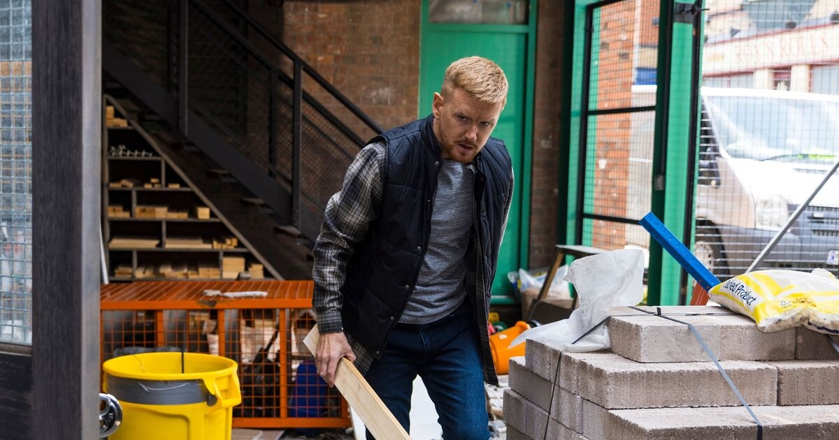 Gary Windass de Coronation Street dans l'horreur du marteau alors qu'il prépare une vengeance extrême