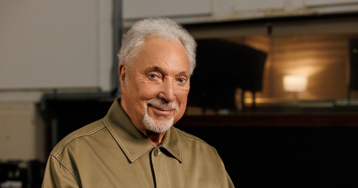 Tom Jones 'se sentiu responsável' ao admitir algo devastador sobre a saúde da falecida esposa