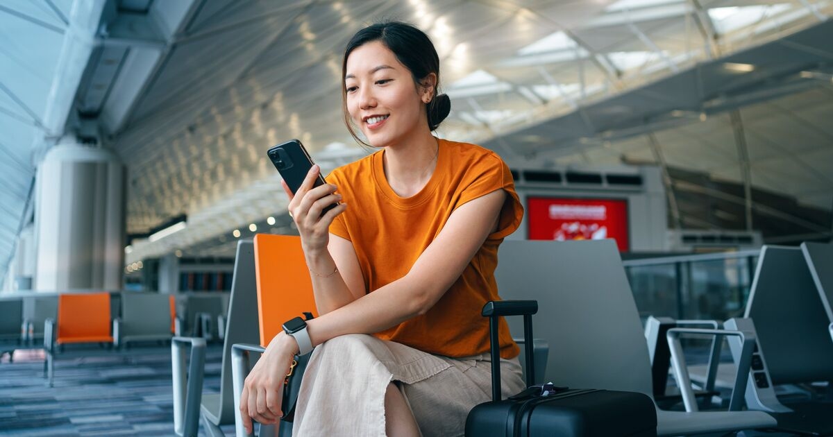 O cartão de viagem gratuito que pode economizar centenas de libras para os britânicos em férias na Europa