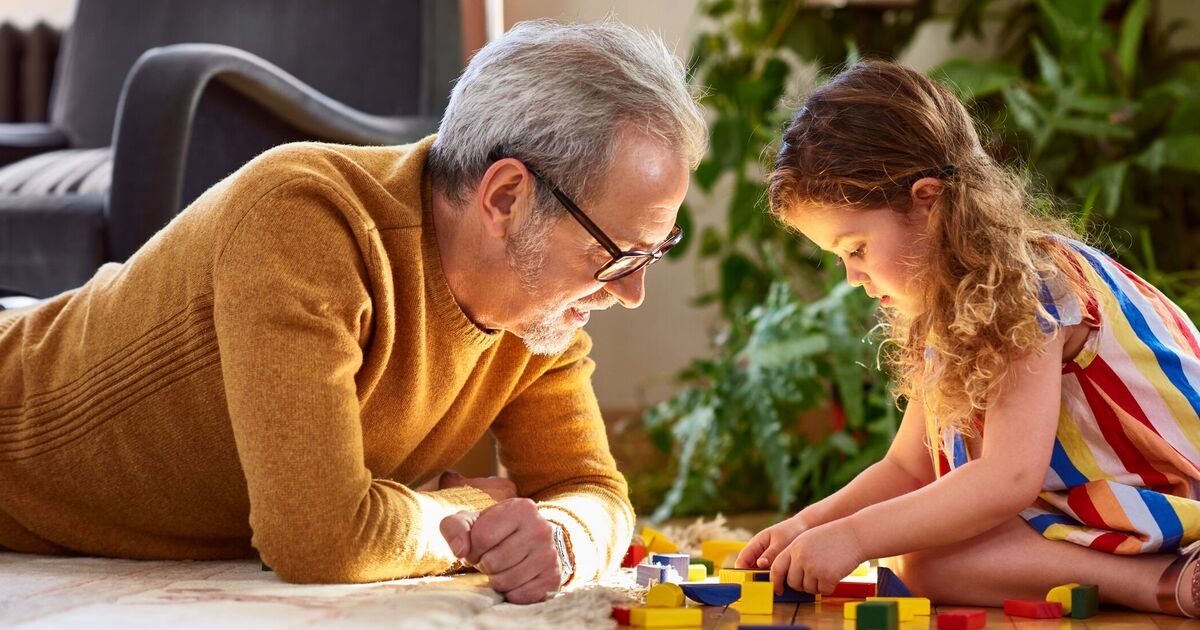 Los padres ahorran £8.000 al año con la ampliación del horario de guardería, entre otros beneficios gratuitos