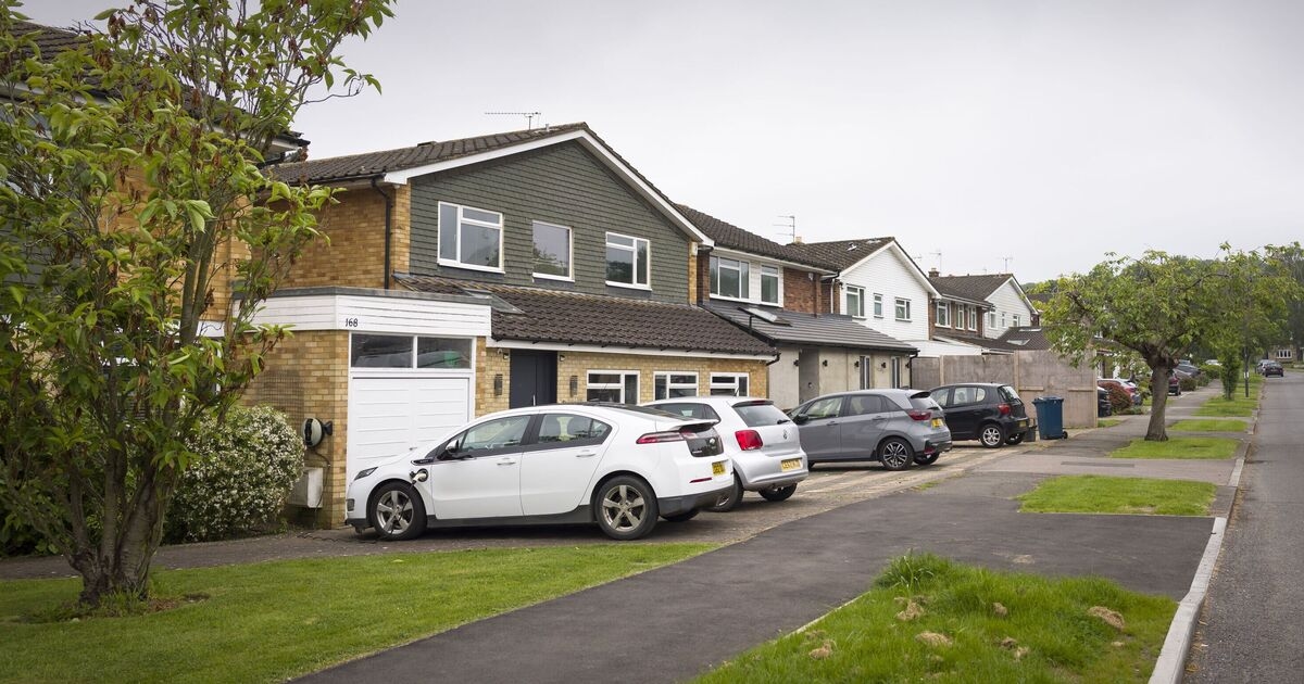 BBC This Morning Live expert explains why you should always reverse onto your drive