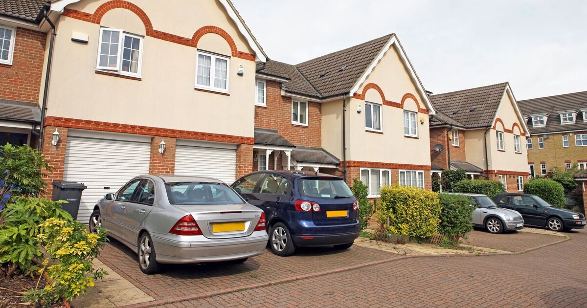 Drivers in England urged to move cars off driveways until Monday