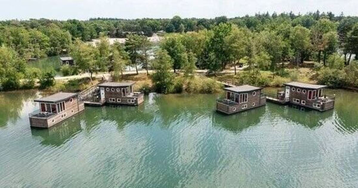Внутри «заброшенных» домиков Center Parcs, «частично построенных» и оставленных гнить