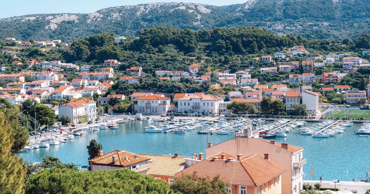 Overlooked European town dubbed as a 'seaside paradise' has £60 return flights from UK