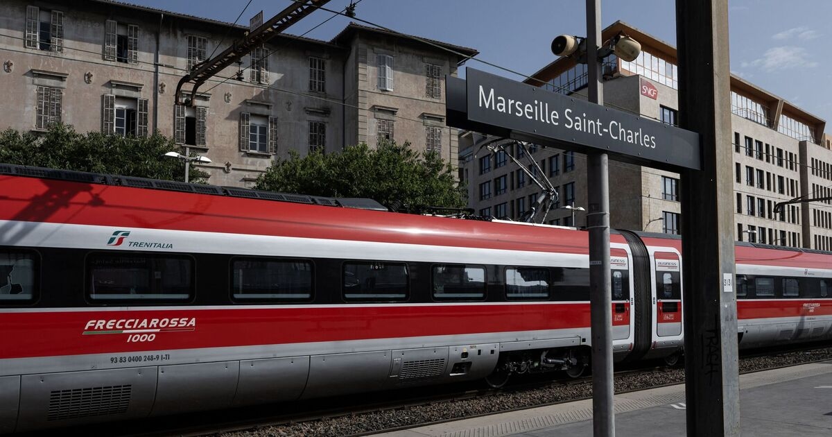 Un nuovo treno ad alta velocità collega due splendide città europee in 3,5 ore