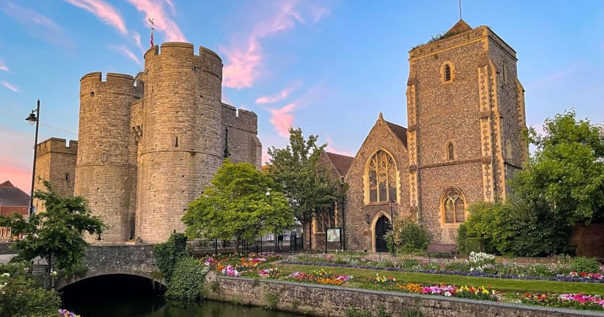 La bella città inglese che è "una delle più pittoresche" e soprannominata una mini Parigi