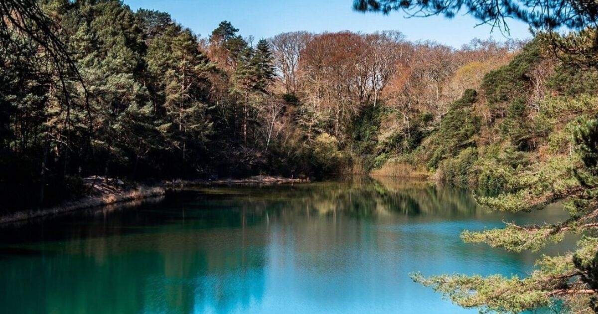 Beautiful UK walk with 'colour-changing lake' so good the locals 'gatekeep' it