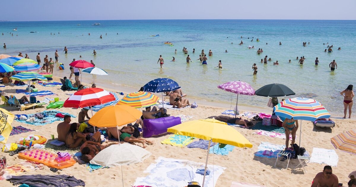 Consulta esta lista rápida de vacunación para evitar invalidar tu seguro de viaje este verano