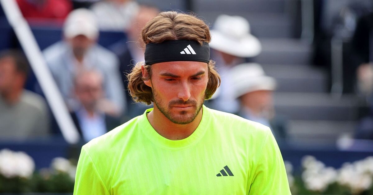 Stefanos Tsitsipas retires just minutes into Barcelona Open clash as opponent complains